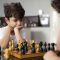 young-kids-playing-chess-together copie
