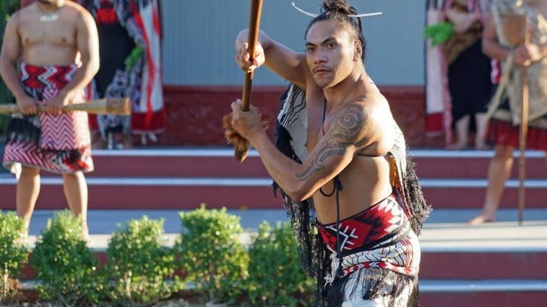 alan-duff-les-maoris-sont-le-peuple-autochtone-le-plus-prospere-au-monde